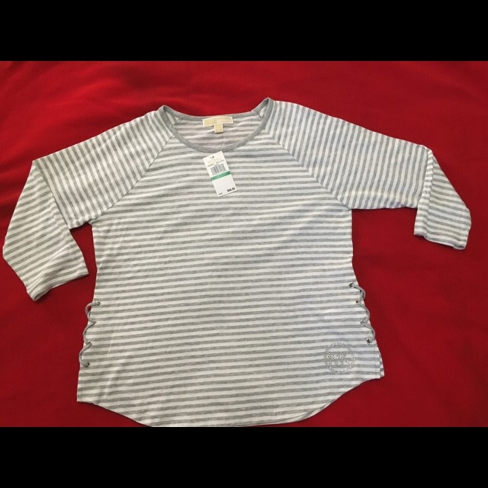 Cute versatile Michael Kors top